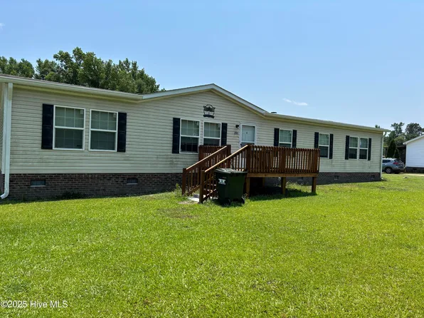 281 S Blizzardtown Road, Beulaville, NC 28518