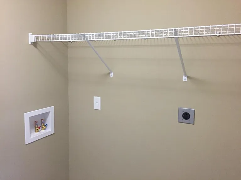 514 Sceptre Dr — Photo 22