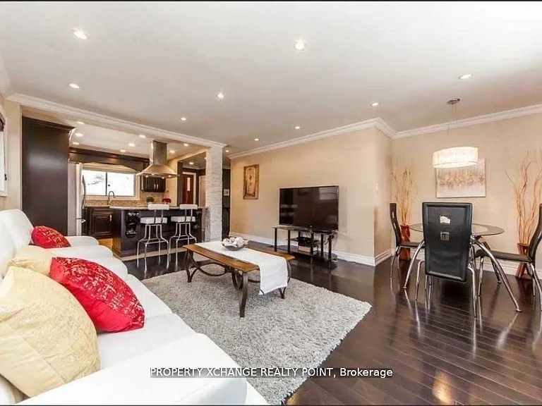 29 Thornbeck Dr — Photo 3