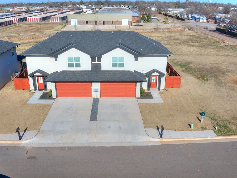609 Abadan Dr — Photo 63