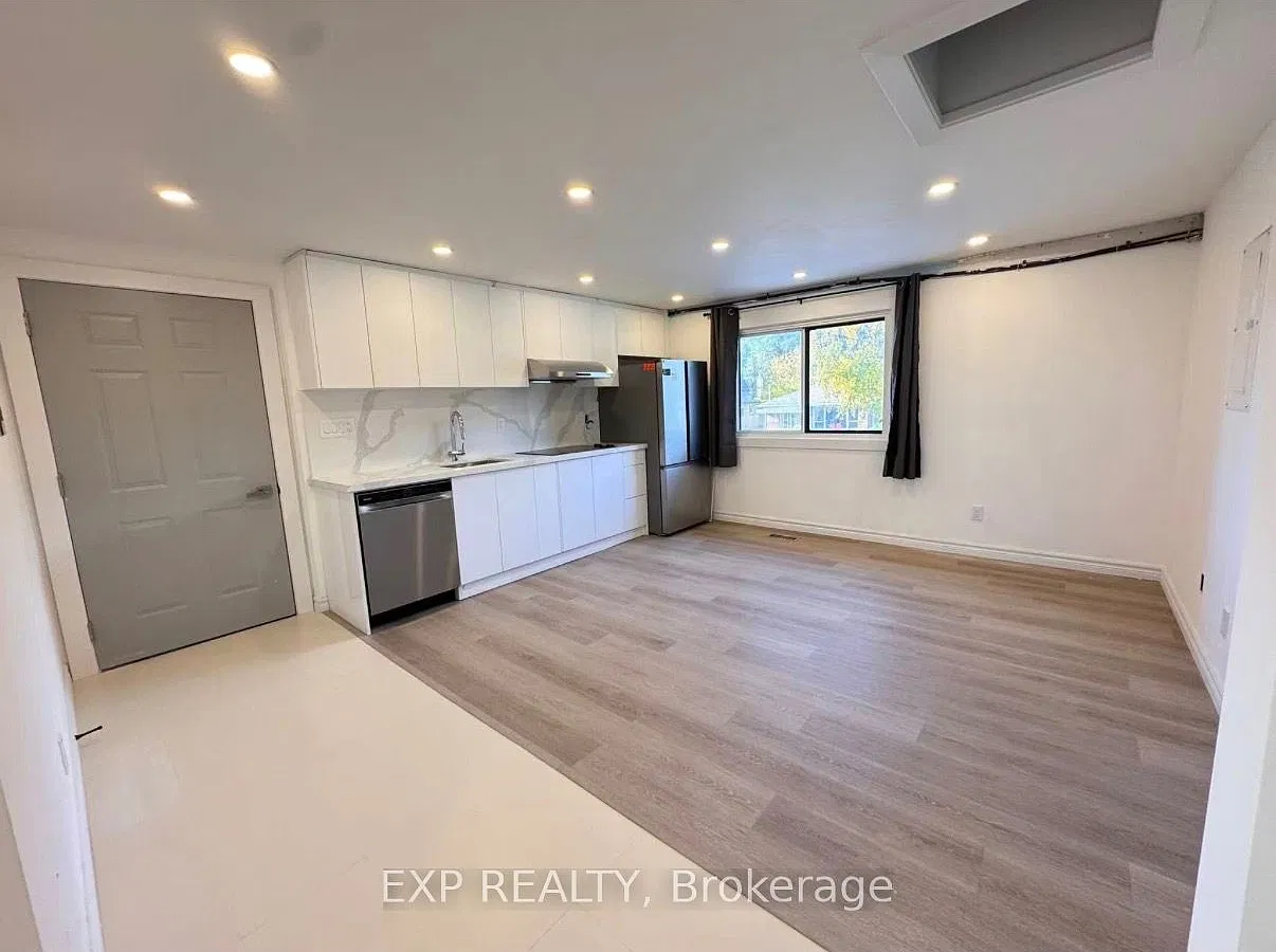 3 bed, $2,400 — Photo 3