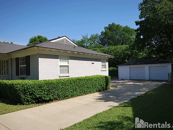 3rd image of 3720 La Joya Dr