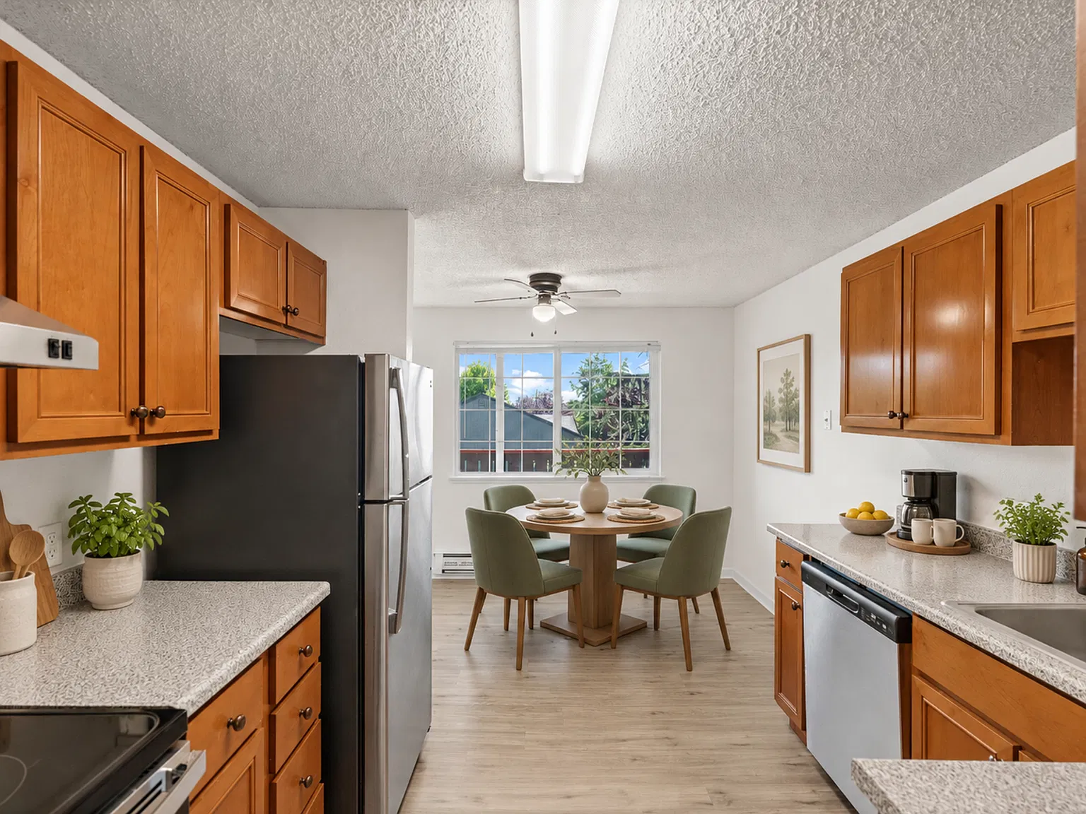Abbey Lane Apartments — Photo 2