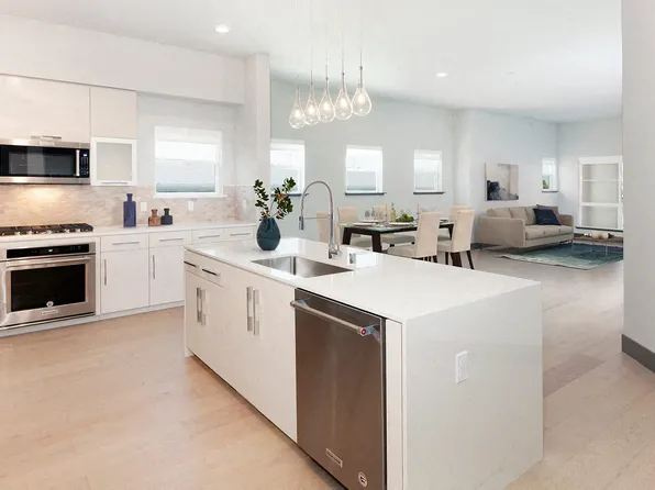 Blu Harbor by Windsor