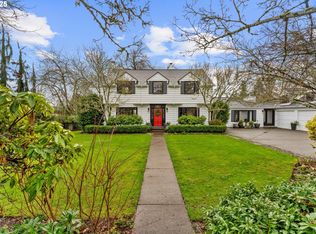 1250 SW Englewood Dr, Lake Oswego, OR 97034