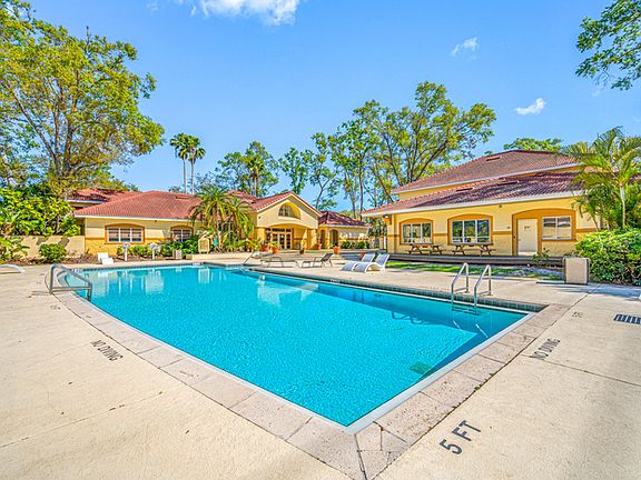 3rd image of 5612 Pinnacle Heights Cir APT 206