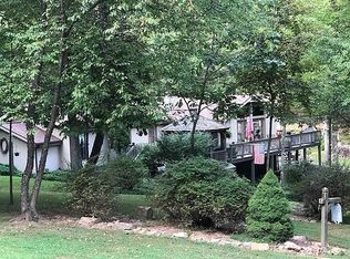 34 Aurora Borealis Ln, Hedgesville, WV 25427