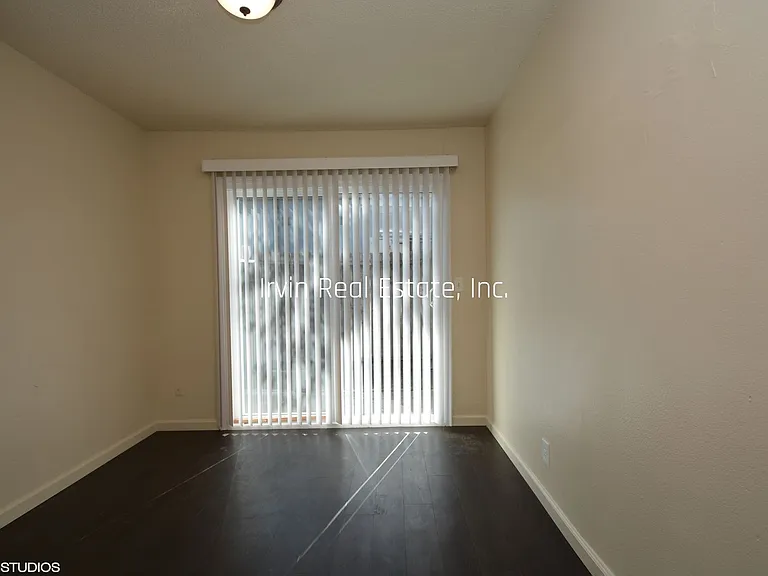3303 N Franklin Ave — Photo 12
