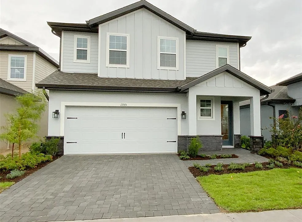 4 bed, 2.5 bath, 1817 sqft, $3,100 — Photo 1