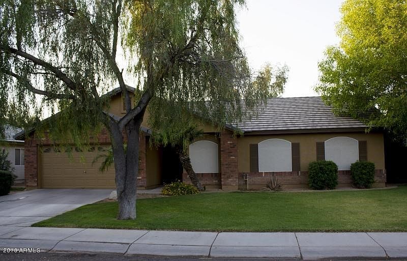 FarnsworthListing_6_800x513