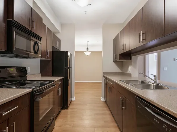 Lake Country Lofts Apartments