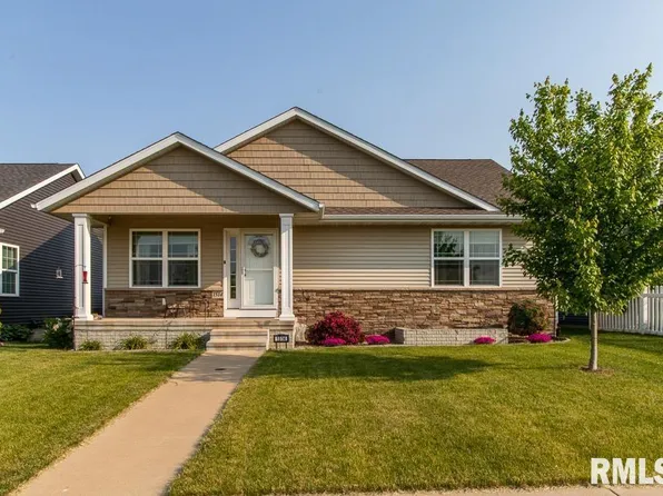 1514 Parkview Ln, Davenport, IA 52807