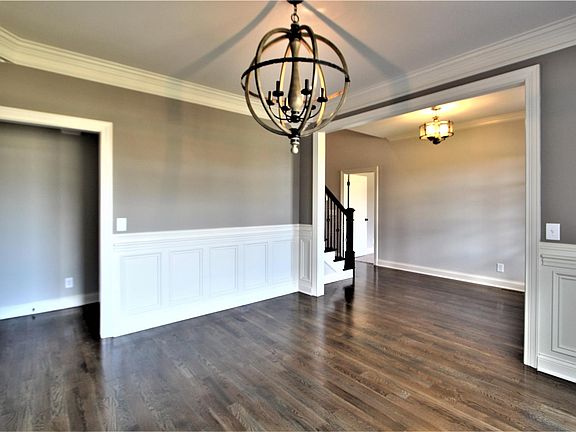 4th image of 902 Larkspur Ln #67-lot 67