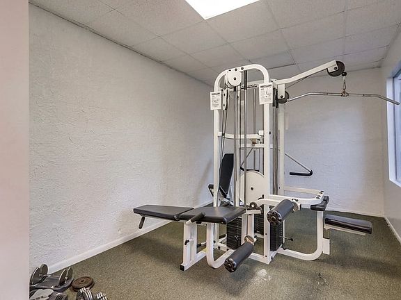 4th image of 1401 Superior Ave #1409