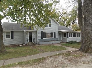 104 Grove St NW, Shellsburg, IA 52332