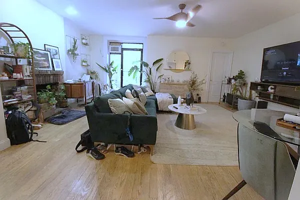 Rented by Luxor Homes & Investment Realty | media 21