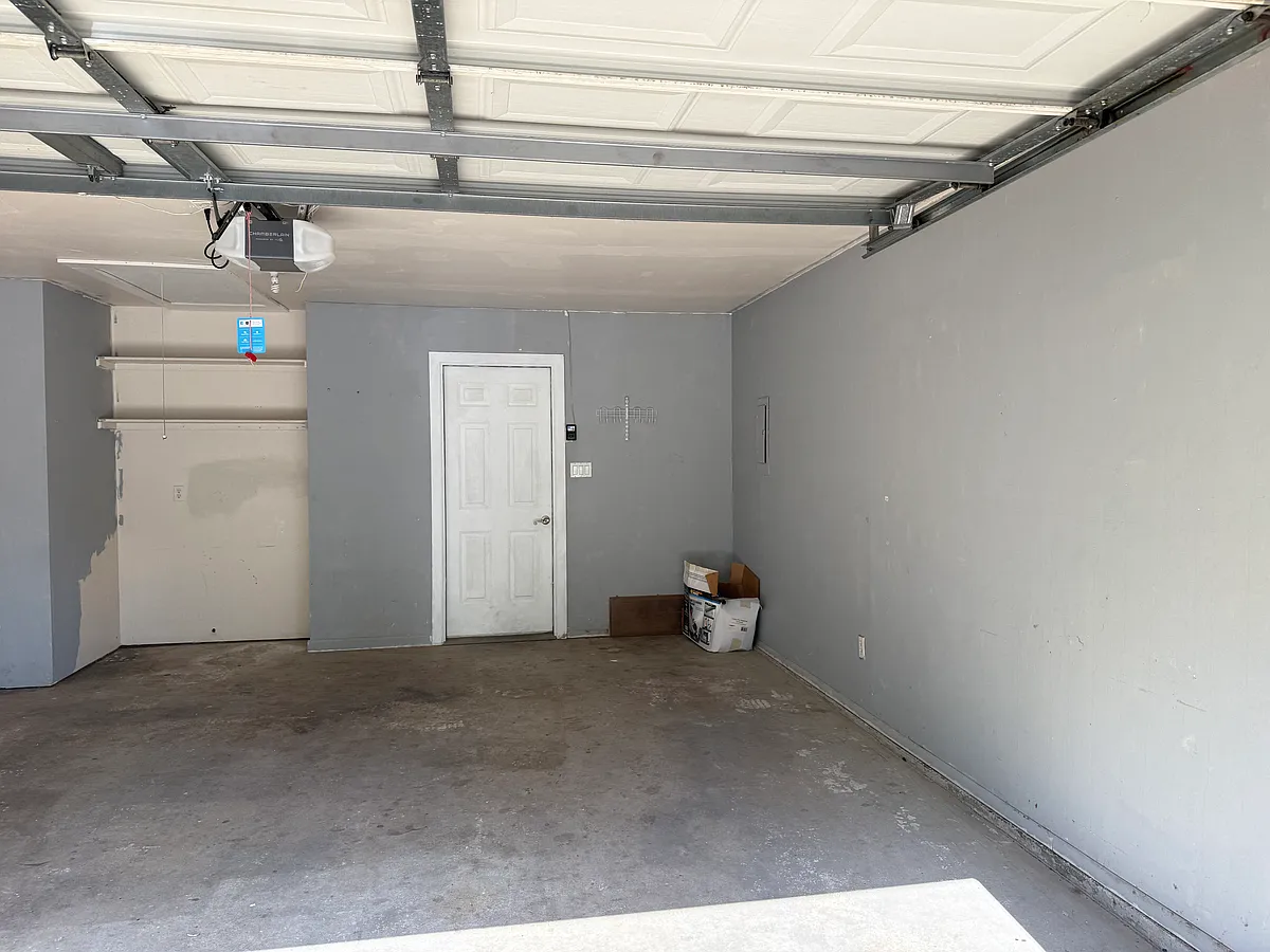 Building Photo - 8018 S Gary Ave