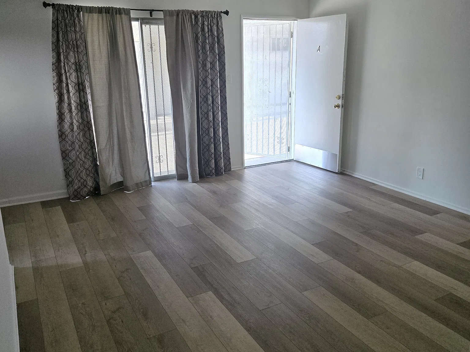2 bed, $2,200 — Photo 3
