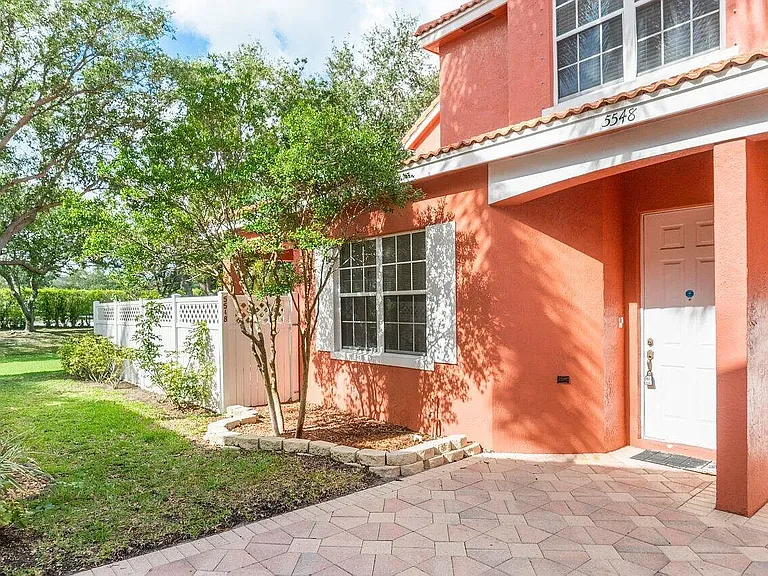 5548 Boynton Gardens Dr — Photo 1