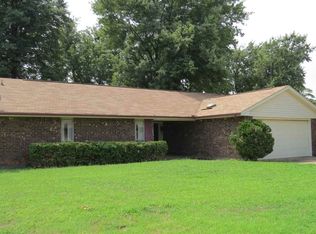 4213 Oakcrest Ave, Enid, OK 73703