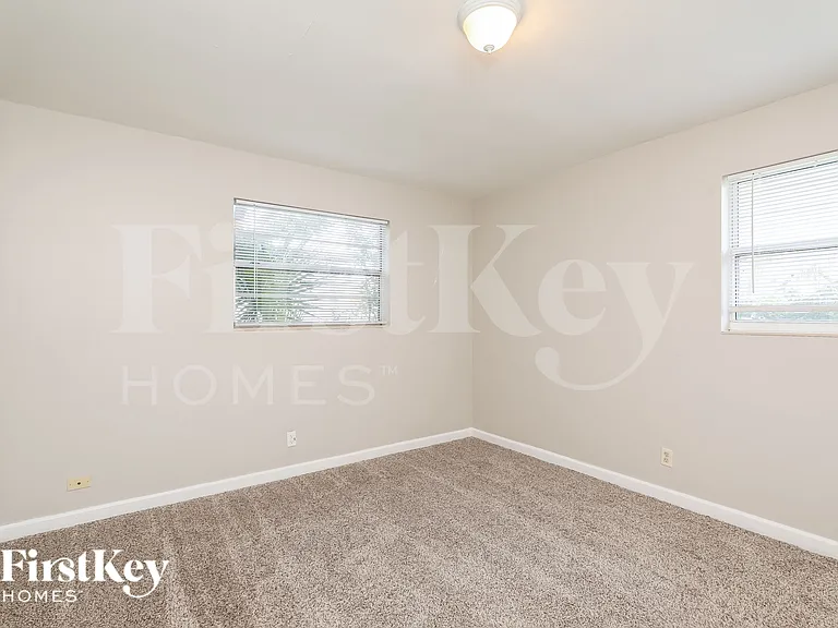3204 Rogero Rd — Photo 11
