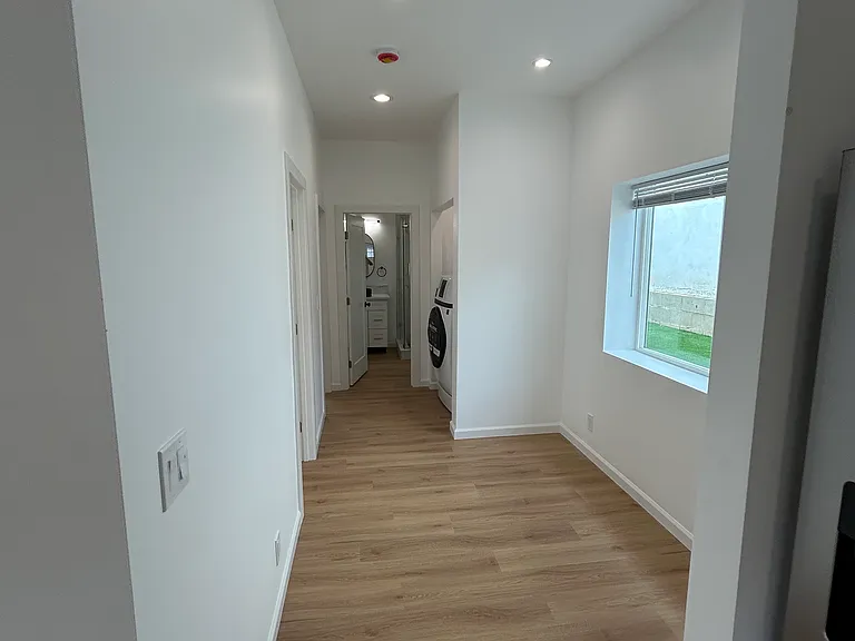 615 S Clementine St #2 — Photo 9
