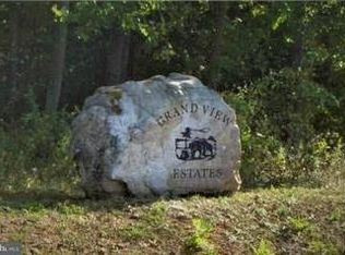Rugged Trl, Hedgesville, WV 25427