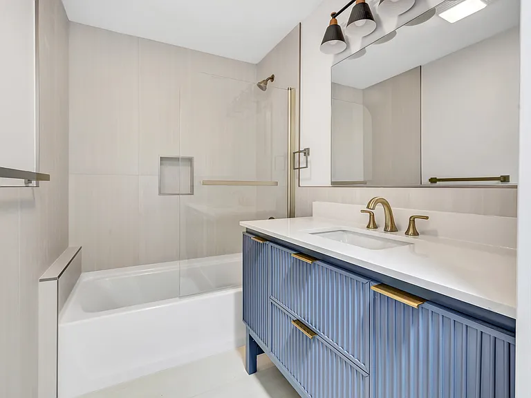 39 Stonewall Ln #D — Photo 12
