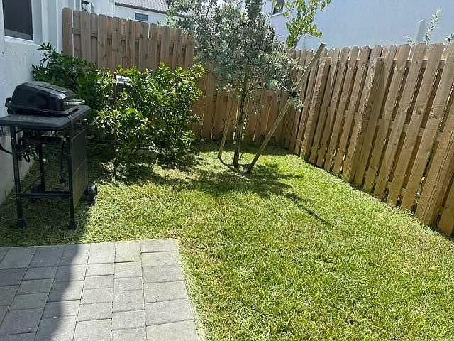 1154 SE 2nd St — Photo 43