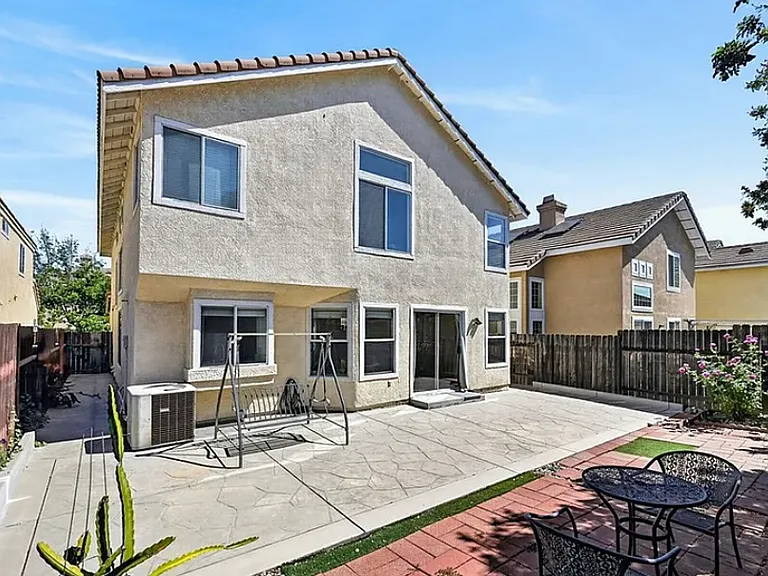 818 Amber Oaks Cir — Photo 6
