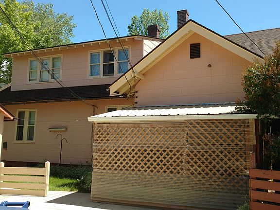 Enclosed outside stairs to the upstairs unit