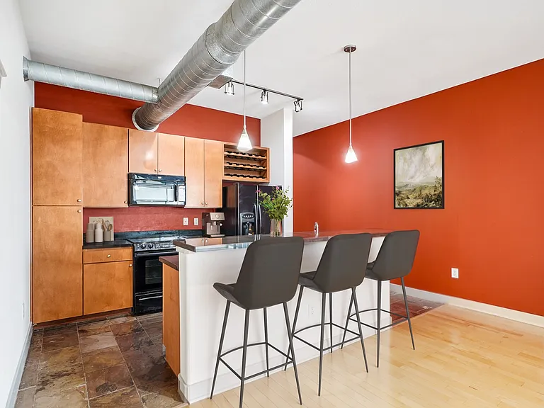 Lofts at Lakeview — Photo 14