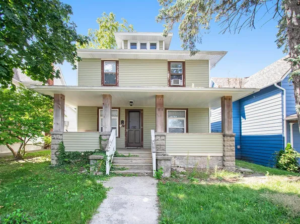 1805 Kemble Ave, South Bend, IN 46613