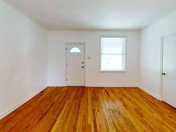 2nd image of 5202 Bancroft Ave #B