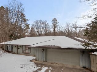 382 County #B, Mahomet, IL 61853