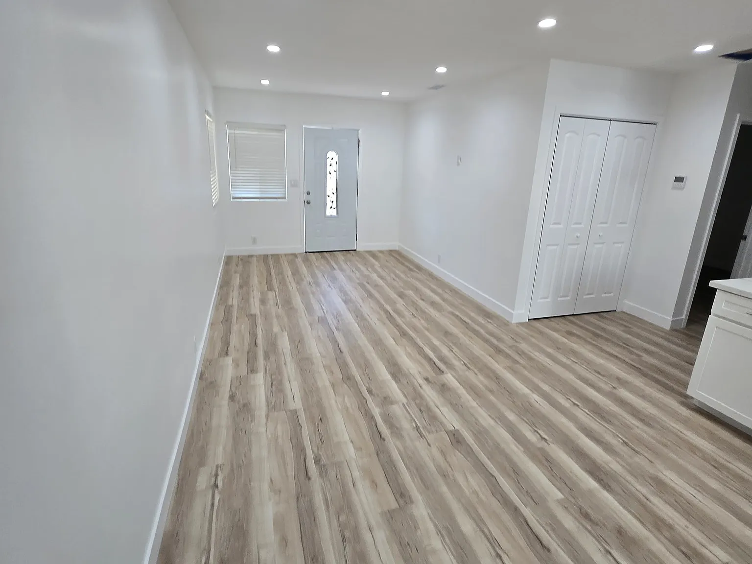 2 bed, 720 sqft, $2,375 — Photo 4
