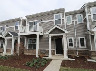 4393 Chelsea Manor Cir, Aurora, IL 60504