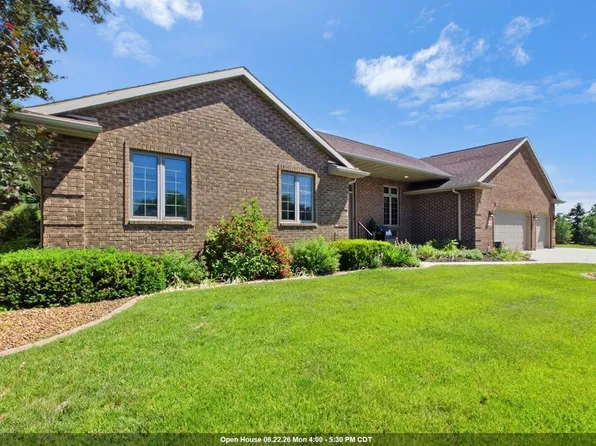 2562 Rebecca Ann Dr, New Franken, WI 54229