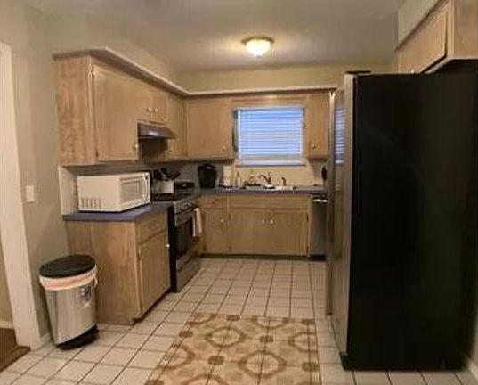 2nd image of 13905 N Everest Ave
