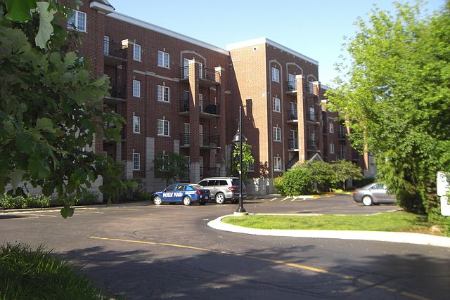 2nd image of 1479 N Milwaukee Ave APT 214