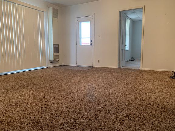 3rd image of 29 E 11th St