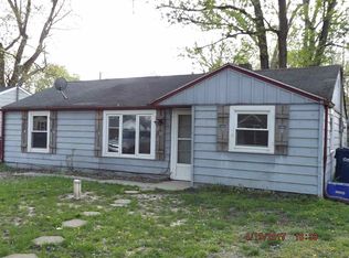 1701 S Oakdale Dr, Yorktown, IN 47396