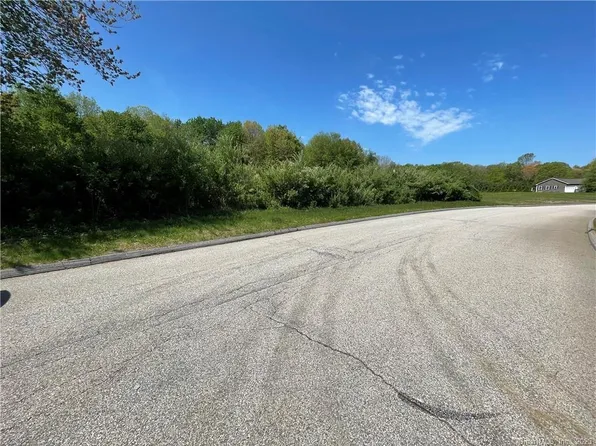 28 Colburn Drive, Colchester, CT 06415