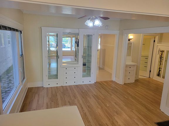 4th image of 117 Cherry Ave #117