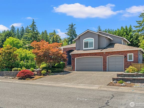 2nd image of 535 NW Datewood Drive