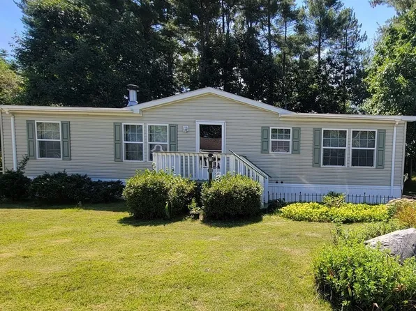58 Temple Dr, Rochester, NH 03868