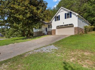 950 Lower Mill Rd, Hixson, TN 37343