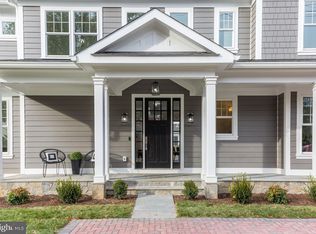 3521 Cummings Ln, Chevy Chase, MD 20815