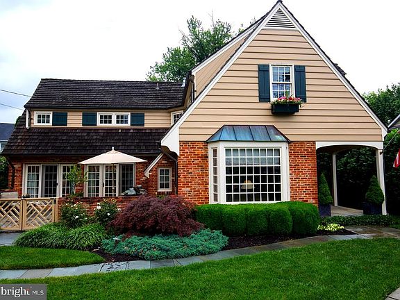 4th image of 11027 Waycroft Way