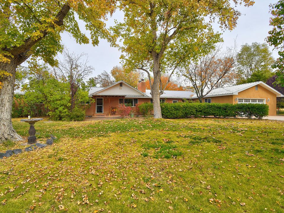 1st image of 30 Cottonwood Ln